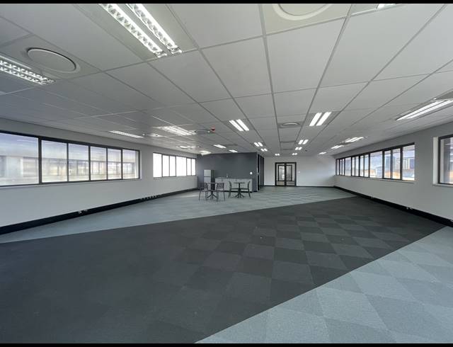 238M² OFFICE TO LET IN SANDTON CENTRAL
